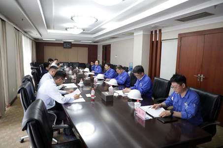 打造向上向前第一象限生力軍 錘煉甘于做人做事作難、受苦受累受屈的企業(yè)家隊(duì)伍——河南投資集團(tuán)黨委書記、董事長(zhǎng)劉新勇蒞臨安彩高科開展主題教育調(diào)研