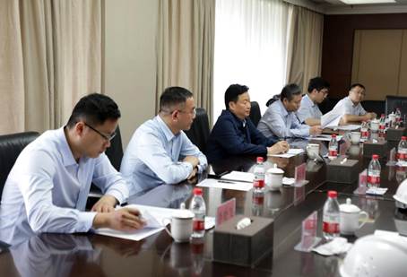 打造向上向前第一象限生力軍 錘煉甘于做人做事作難、受苦受累受屈的企業(yè)家隊(duì)伍——河南投資集團(tuán)黨委書記、董事長(zhǎng)劉新勇蒞臨安彩高科開展主題教育調(diào)研