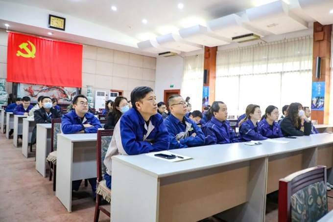 凝心聚力，同心篤行——安彩高科舉辦企業(yè)文化專題培訓(xùn)